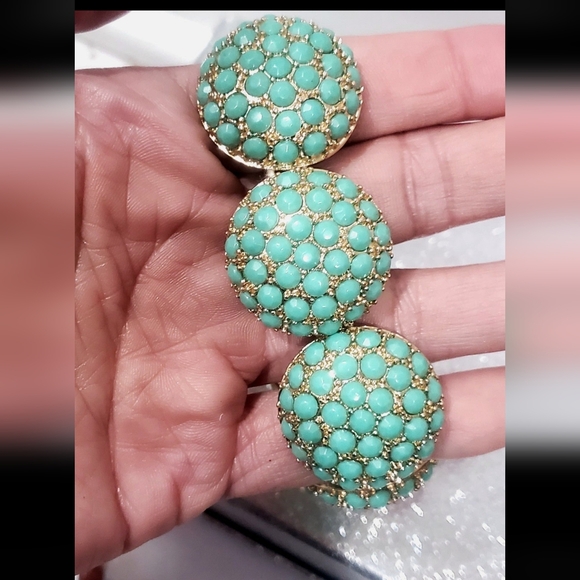 New turquoise and gold stretch gorgeous statement bracelet - Picture 4 of 5